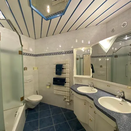 Wachinghof Apartment *